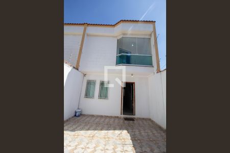 Casa para alugar com 100m², 2 quartos e 2 vagas Casa para alugar com 100m², 2 quartos e 2 vagasFachada