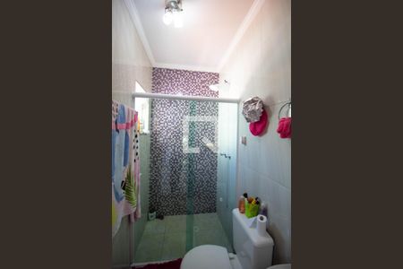 Casa para alugar com 100m², 2 quartos e 2 vagas Casa para alugar com 100m², 2 quartos e 2 vagasBanheiro da Suíte 1