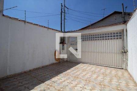 Casa para alugar com 100m², 2 quartos e 2 vagas Casa para alugar com 100m², 2 quartos e 2 vagasGaragem