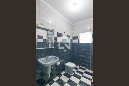 Casa para alugar com 165m², 3 quartos e 3 vagas Casa para alugar com 165m², 3 quartos e 3 vagasBanheiro