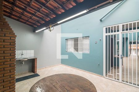 Casa para alugar com 165m², 3 quartos e 3 vagas Casa para alugar com 165m², 3 quartos e 3 vagasQuintal com Churrasqueira