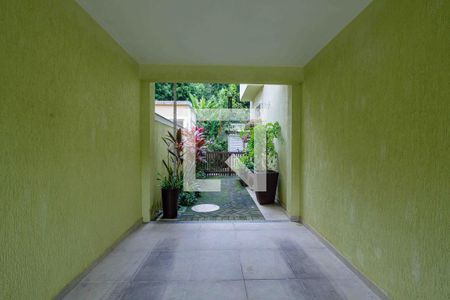 Casa de condomínio à venda com 280m², 5 quartos e 3 vagasQuintal