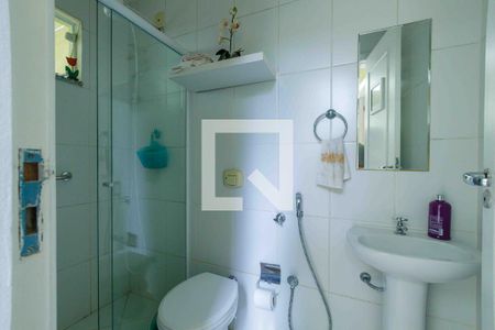 Casa de condomínio à venda com 280m², 5 quartos e 3 vagasBanheiro de Serviço