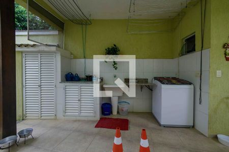 Casa de condomínio à venda com 280m², 5 quartos e 3 vagasÁrea de Serviço