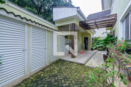 Casa de condomínio à venda com 280m², 5 quartos e 3 vagasÁrea de Serviço