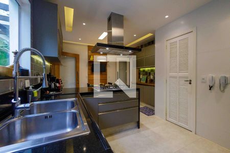 Casa de condomínio à venda com 280m², 5 quartos e 3 vagasCozinha