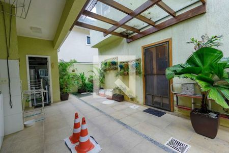 Casa de condomínio à venda com 280m², 5 quartos e 3 vagasÁrea de Serviço
