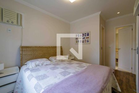 Casa de condomínio à venda com 280m², 5 quartos e 3 vagasSuíte 2