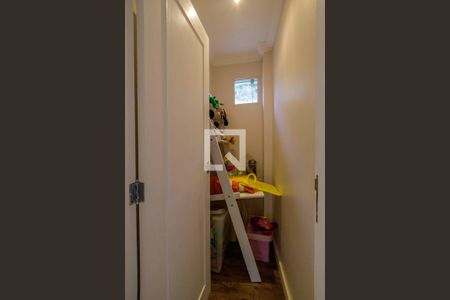 Casa de condomínio à venda com 280m², 5 quartos e 3 vagasArmário Suíte 2