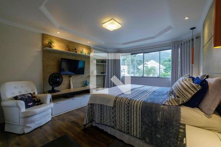 Casa de condomínio à venda com 280m², 5 quartos e 3 vagasSuíte 1