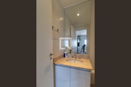 Banheiro de apartamento à venda com 2 quartos, 70m² em Pinheiros, São Paulo