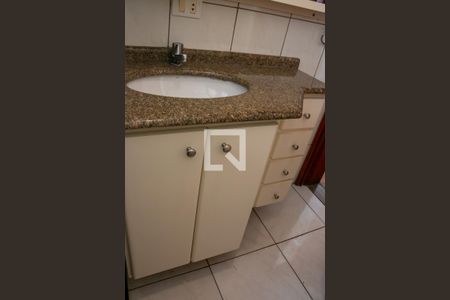 Apartamento à venda com 71m², 2 quartos e 2 vagas Apartamento à venda com 71m², 2 quartos e 2 vagasBanheiro 1