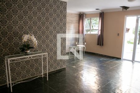 Apartamento à venda com 71m², 2 quartos e 2 vagas Apartamento à venda com 71m², 2 quartos e 2 vagasHall Social