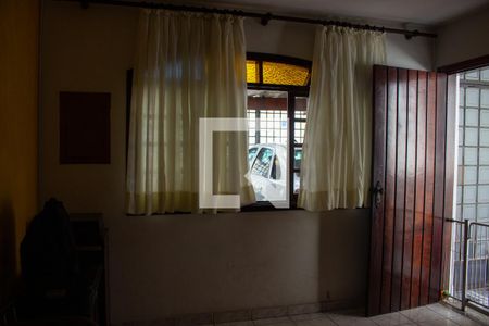 Sala de casa à venda com 4 quartos, 200m² em Vila Germinal, São Paulo