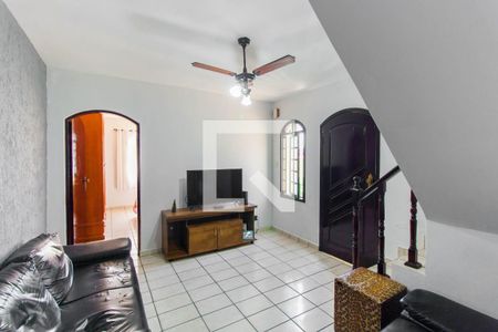 Sala de casa à venda com 5 quartos, 200m² em Jardim Mimar, São Paulo