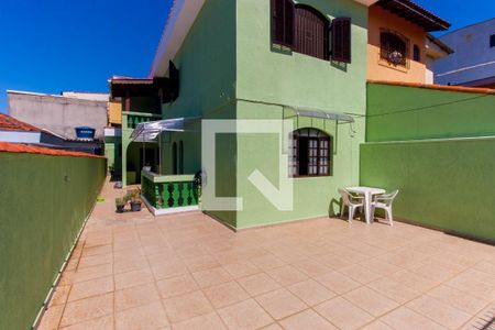 Casa à venda com 200m², 5 quartos e 2 vagas Casa à venda com 200m², 5 quartos e 2 vagasQuintal