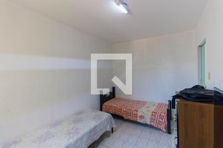 Casa à venda com 200m², 5 quartos e 2 vagas Casa à venda com 200m², 5 quartos e 2 vagasQuarto - Edícula