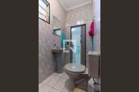 Casa à venda com 200m², 5 quartos e 2 vagas Casa à venda com 200m², 5 quartos e 2 vagasBanheiro - Edícula