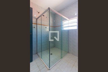 Casa à venda com 200m², 5 quartos e 2 vagas Casa à venda com 200m², 5 quartos e 2 vagasBanheiro 1