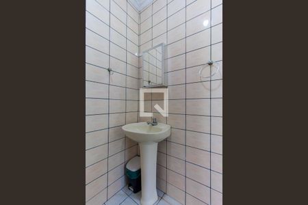 Casa à venda com 200m², 5 quartos e 2 vagas Casa à venda com 200m², 5 quartos e 2 vagasBanheiro 2 - Externo