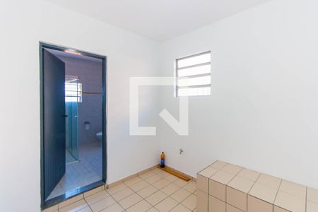 Casa à venda com 200m², 5 quartos e 2 vagas Casa à venda com 200m², 5 quartos e 2 vagasQuarto 5