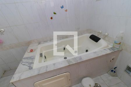 Casa para alugar com 260m², 5 quartos e 3 vagas Casa para alugar com 260m², 5 quartos e 3 vagasBanheiro da suíte 1