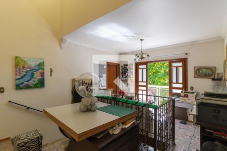 Hall dos quartos de casa para alugar com 5 quartos, 260m² em Vila Elza, Campinas