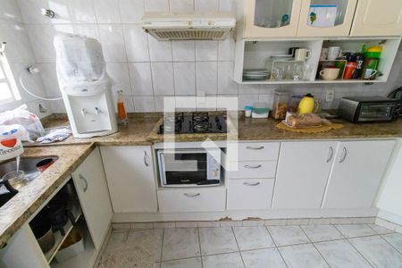 Casa para alugar com 260m², 5 quartos e 3 vagas Casa para alugar com 260m², 5 quartos e 3 vagasCozinha