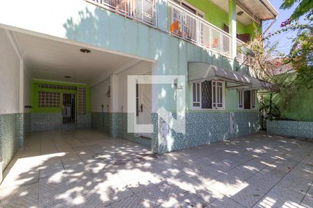 Casa para alugar com 260m², 5 quartos e 3 vagas Casa para alugar com 260m², 5 quartos e 3 vagasVagas de garagem