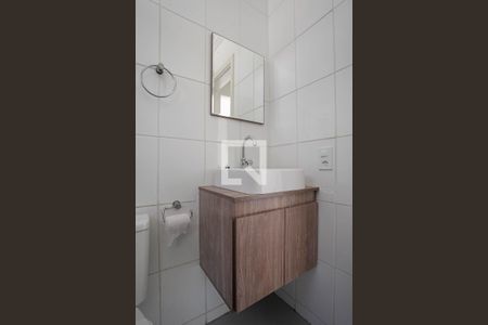 Banheiro social  de apartamento para alugar com 2 quartos, 48m² em Juliana, Belo Horizonte