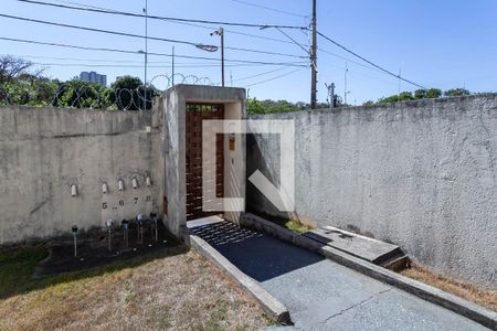 Apartamento para alugar com 48m², 2 quartos e 1 vaga Apartamento para alugar com 48m², 2 quartos e 1 vagaEntrada