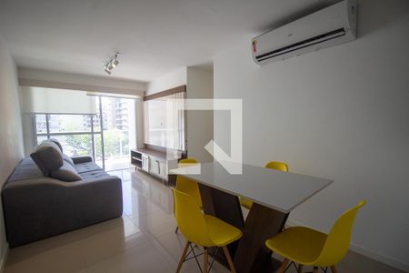 Sala de apartamento à venda com 3 quartos, 81m² em Recreio dos Bandeirantes, Rio de Janeiro