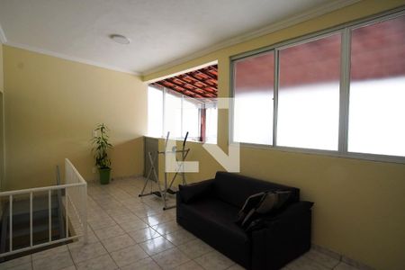 Casa para alugar com 250m², 4 quartos e 3 vagas Casa para alugar com 250m², 4 quartos e 3 vagasCozinha 2