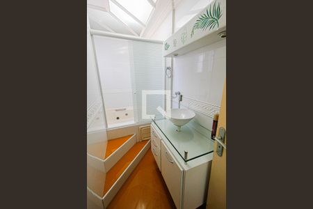 Banheiro da Suíte 1 de casa à venda com 3 quartos, 282m² em Jardim Stella, Santo André