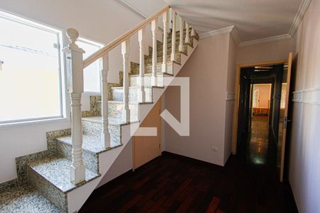 Casa à venda com 282m², 3 quartos e 2 vagasCorredor Quartos