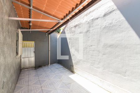 Casa à venda com 103m², 2 quartos e sem vaga Casa à venda com 103m², 2 quartos e sem vagaVaranda