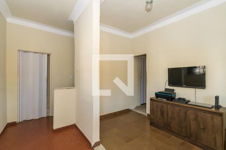 Sala de Estar (2º andar) de casa à venda com 2 quartos, 103m² em Brás de Pina, Rio de Janeiro