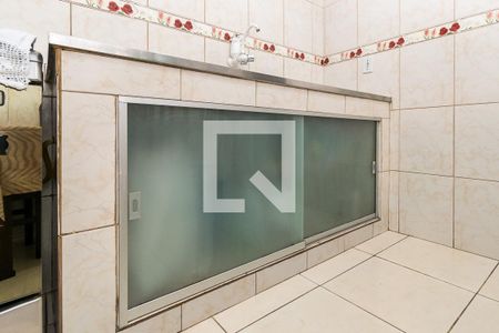 Casa à venda com 103m², 2 quartos e sem vaga Casa à venda com 103m², 2 quartos e sem vagaCozinha - Armários