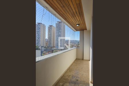 Apartamento à venda com 326m², 3 quartos e 3 vagasSacada