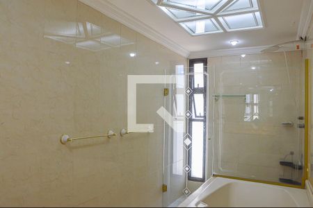 Apartamento à venda com 326m², 3 quartos e 3 vagasBanheiro da Suíte