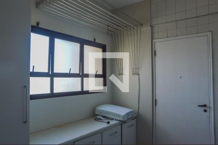 Apartamento à venda com 326m², 3 quartos e 3 vagasÁrea de Serviço