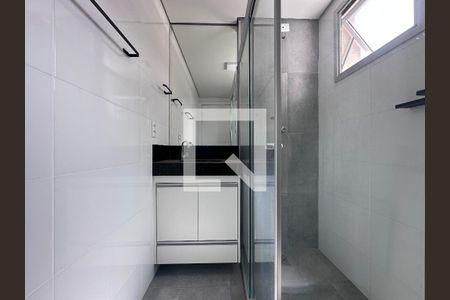 Apartamento para alugar com 72m², 2 quartos e 2 vagas Apartamento para alugar com 72m², 2 quartos e 2 vagasBanheiro