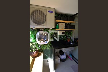 Apartamento à venda com 70m², 2 quartos e 1 vaga Apartamento à venda com 70m², 2 quartos e 1 vagaÁrea de Serviço