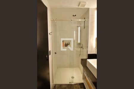 Apartamento à venda com 70m², 2 quartos e 1 vaga Apartamento à venda com 70m², 2 quartos e 1 vagaBanheiro