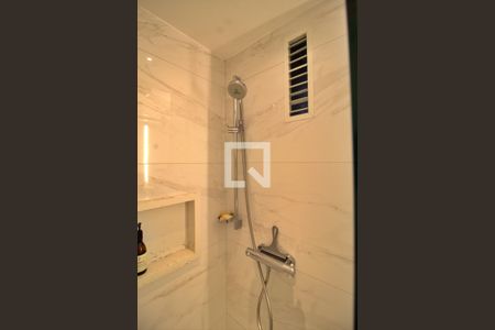 Apartamento à venda com 70m², 2 quartos e 1 vaga Apartamento à venda com 70m², 2 quartos e 1 vagaBanheiro