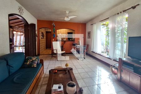 Sala de casa à venda com 3 quartos, 556m² em Camboinhas, Niterói