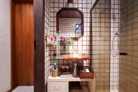 Casa para alugar com 556m², 3 quartos e 2 vagasBanheiro da Suíte 1