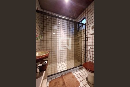 Casa para alugar com 556m², 3 quartos e 2 vagasBanheiro da Suíte 1