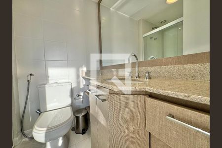 Apartamento à venda com 318m², 5 quartos e 4 vagasSuíte 4 - Banheiro