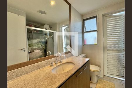 Apartamento à venda com 318m², 5 quartos e 4 vagasBanheiro Segundo Andar